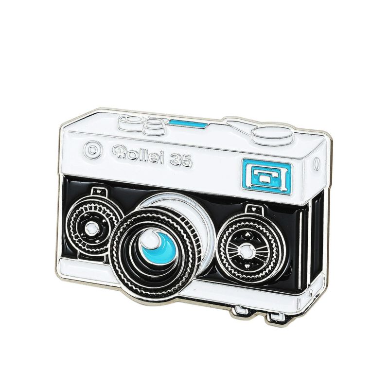 Rollei カメラ型ピンバッジ Rollei35 シルバー | アサヌマネットショップ